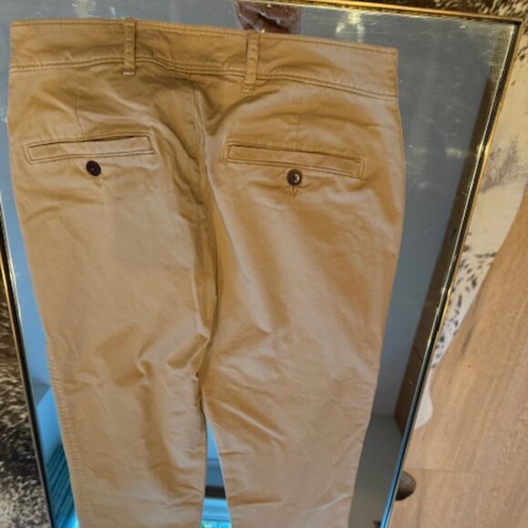 Pre-Loved Abercrombie & Fitch Men's Chinos - 28 W x 30 L - Picture 5 of 7
